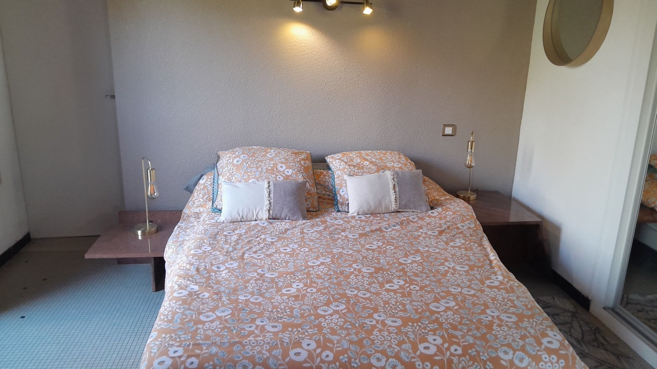 Photo of Bedroom in Messanges