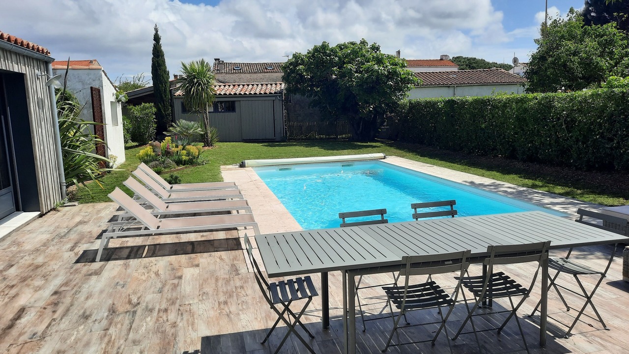 Photo of Outdoor in Cheray