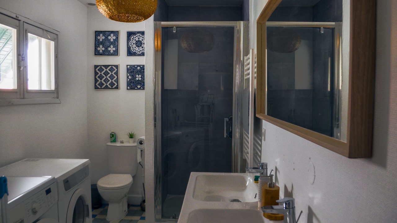 Photo of Bathroom in Talence