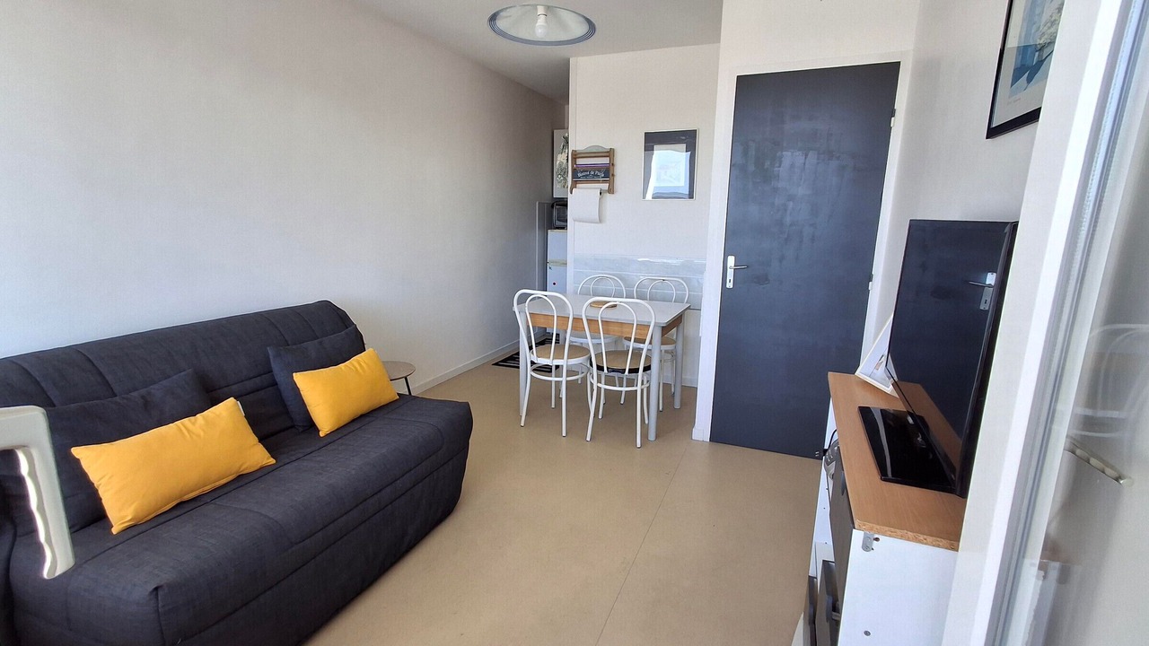 Photo of Livingroom in Port District