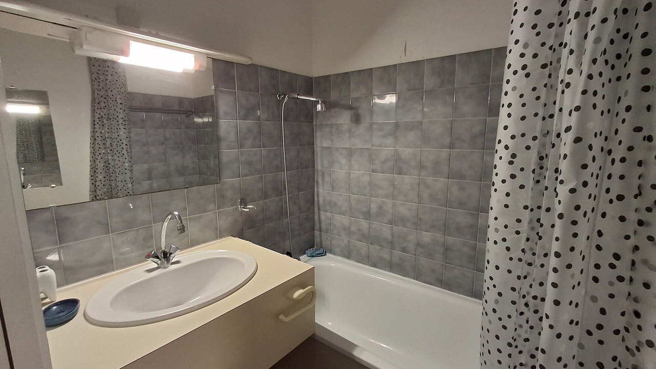 Photo of Bathroom in Port District