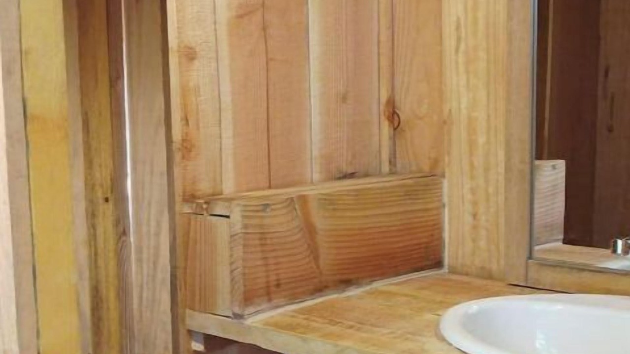 Photo of Bathroom in Saint-Eloy-les-Tuileries