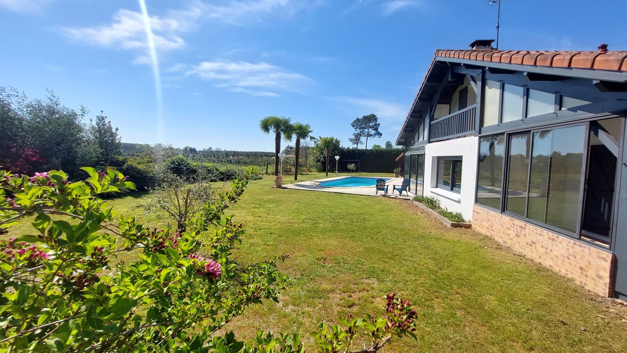 Photo of Outdoor in Bostens