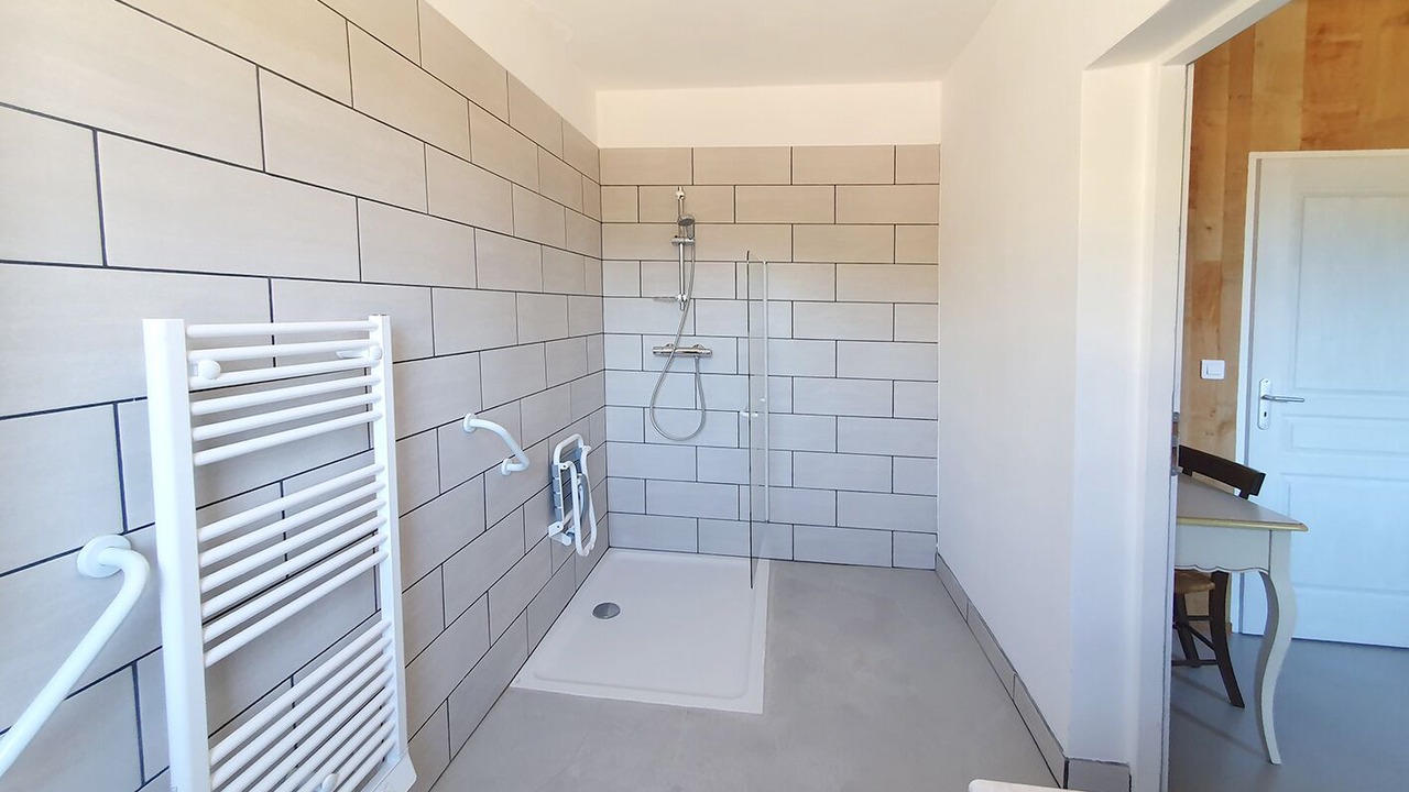 Photo of Bathroom in Saint-Estephe