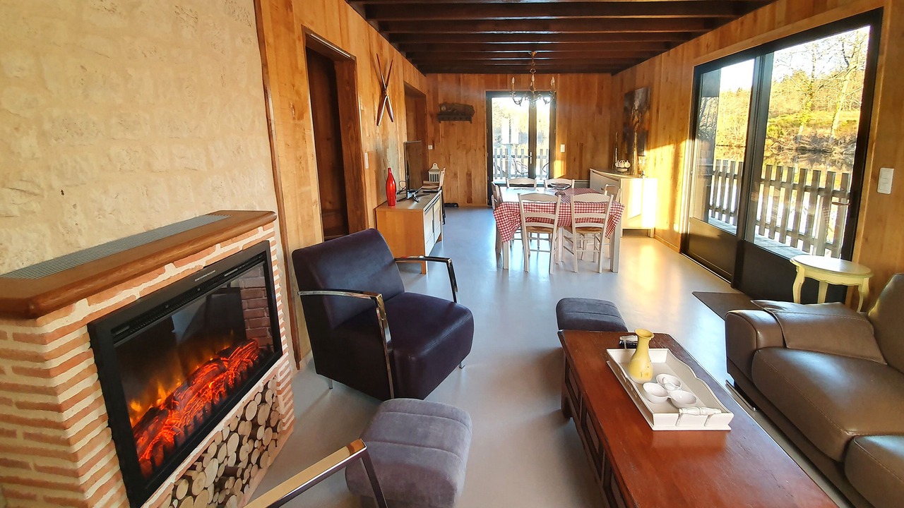Photo of Livingroom in Saint-Estephe