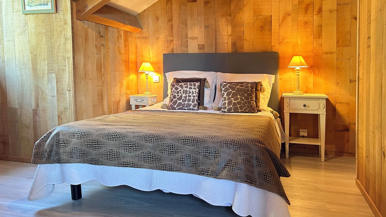 Photo of Bedroom in Saint-Estephe