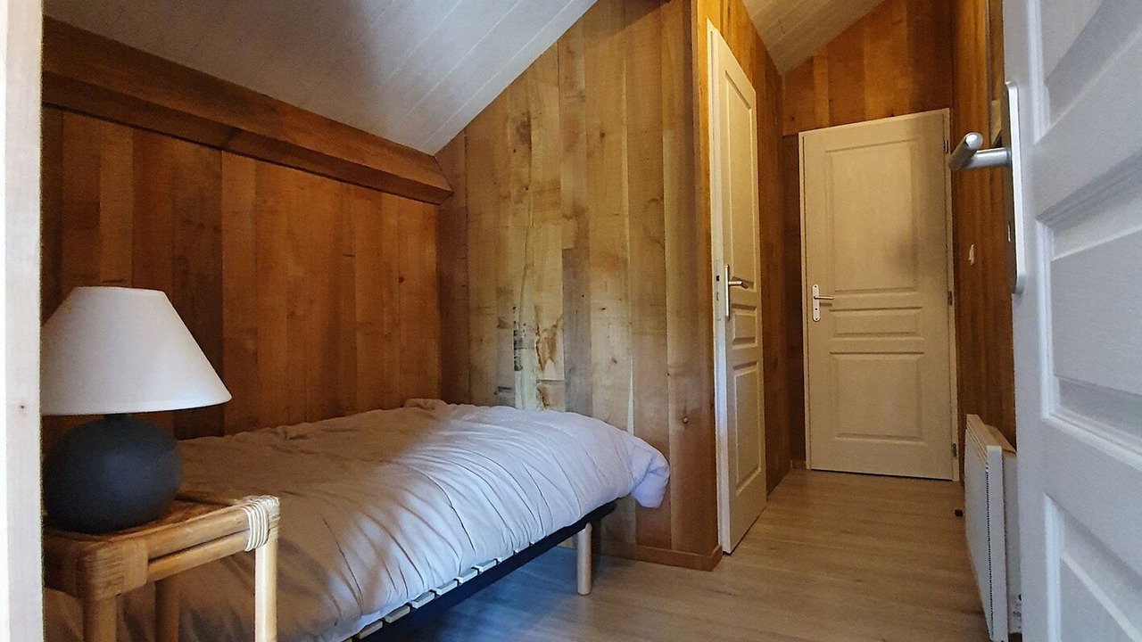 Photo of Bedroom in Saint-Estephe