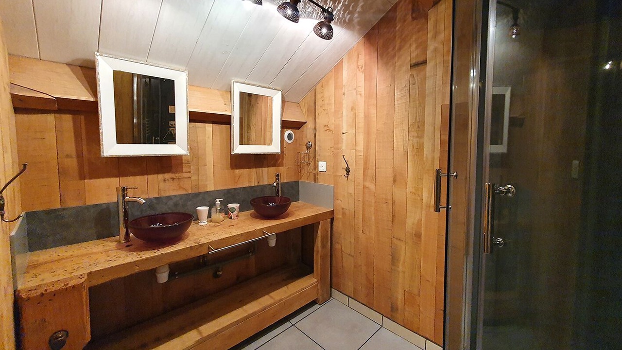 Photo of Bathroom in Saint-Estephe