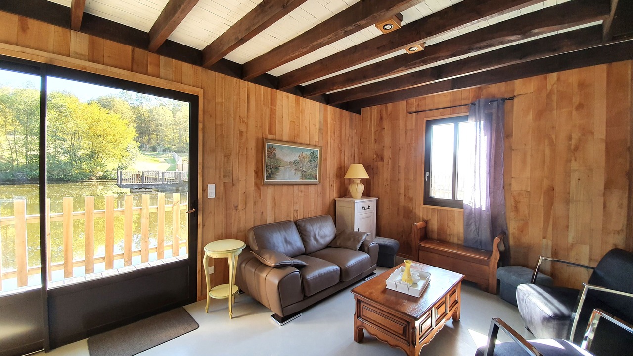 Photo of Livingroom in Saint-Estephe