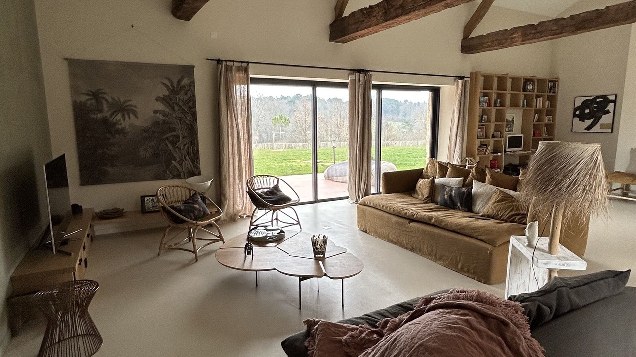 Photo of Livingroom in Beauregard-et-Bassac