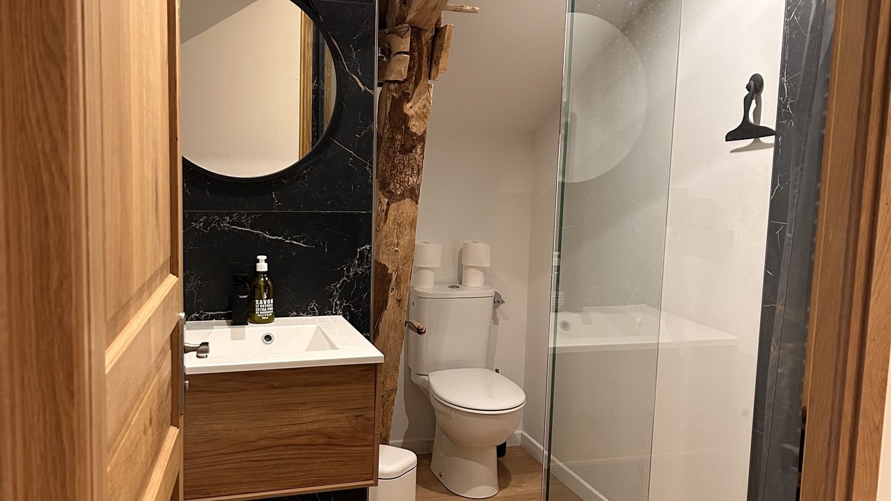 Photo of Bathroom in Beauregard-et-Bassac