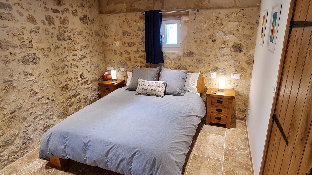 Photo of Bedroom in Villegouge