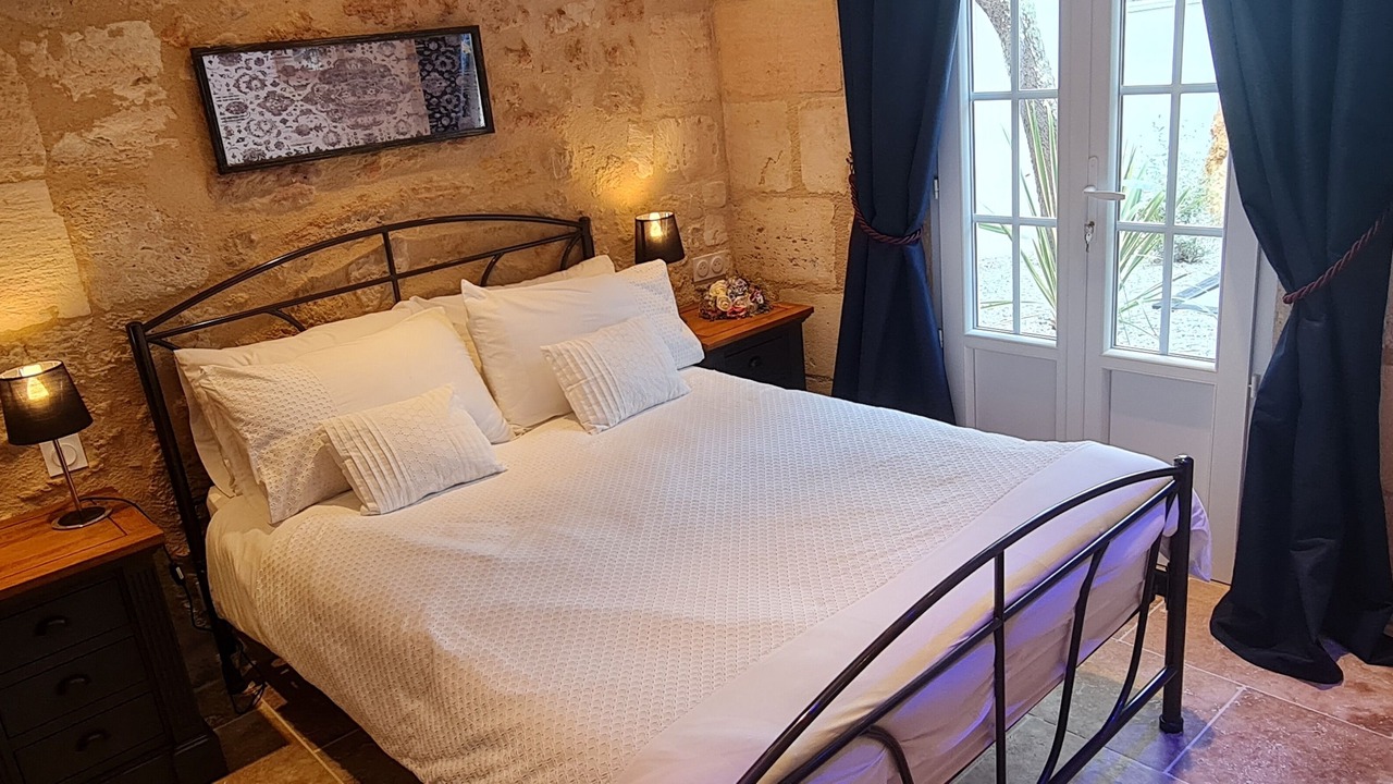 Photo of Bedroom in Villegouge