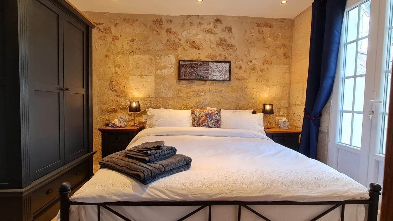 Photo of Bedroom in Villegouge