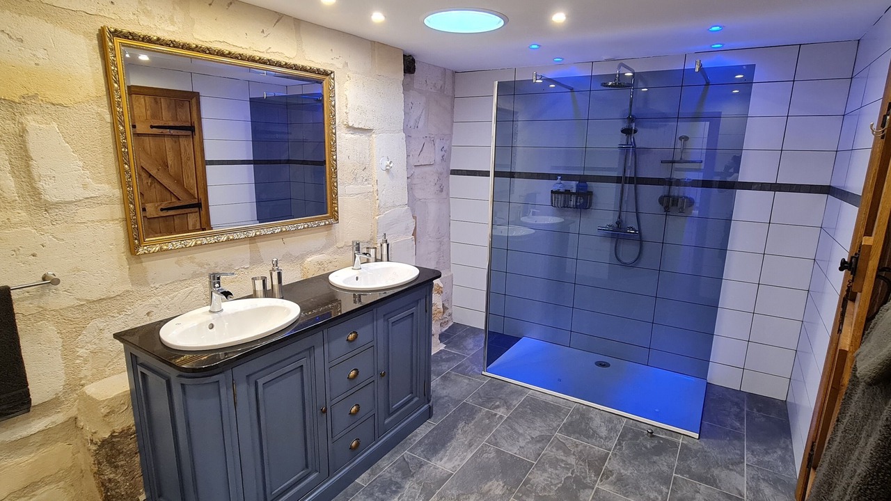 Photo of Bathroom in Villegouge