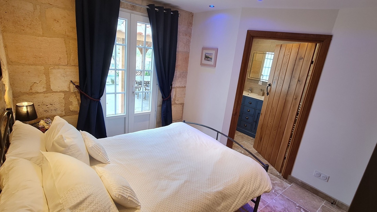 Photo of Bedroom in Villegouge
