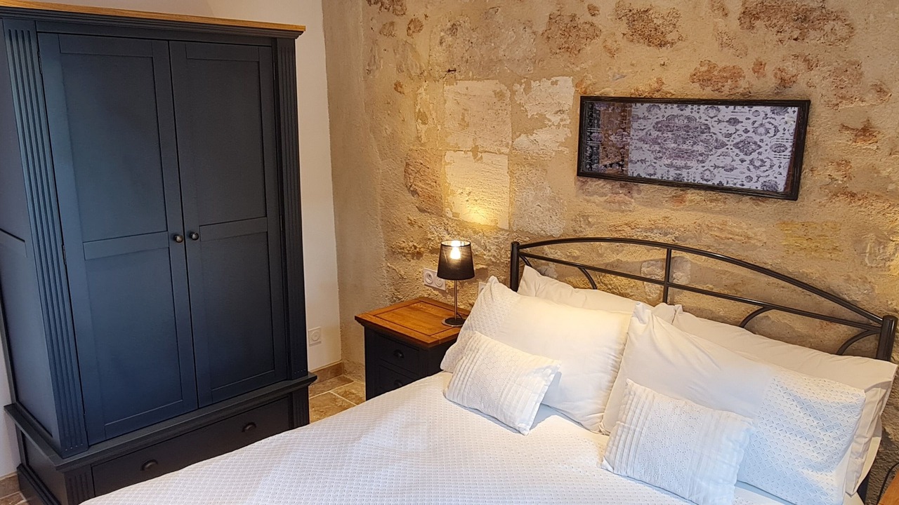 Photo of Bedroom in Villegouge