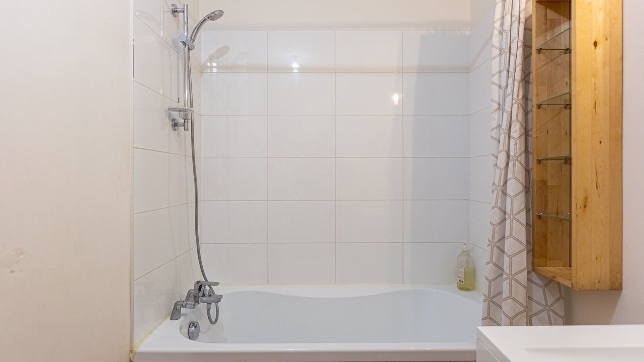 Photo of Bathroom in Bassins a Flot