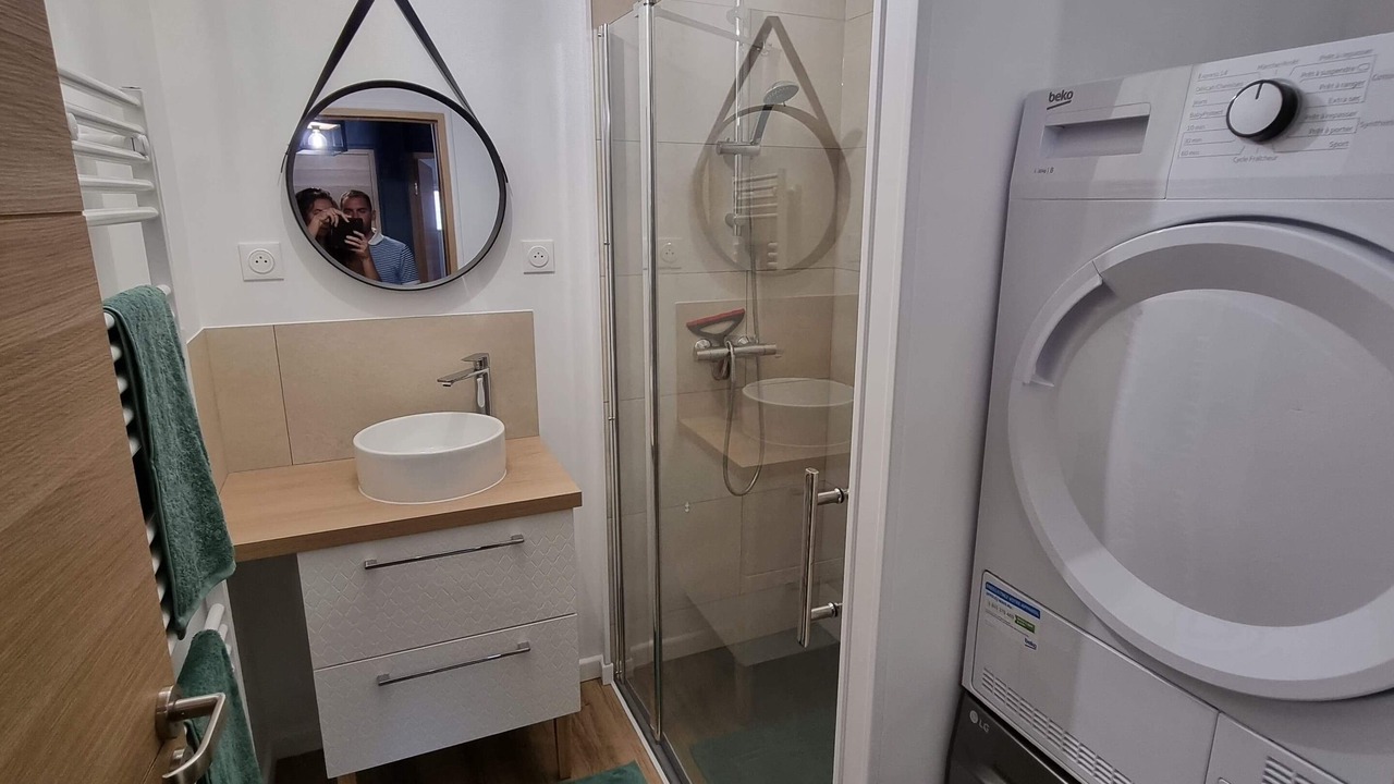Photo of Bathroom in Leignes-sur-Fontaine