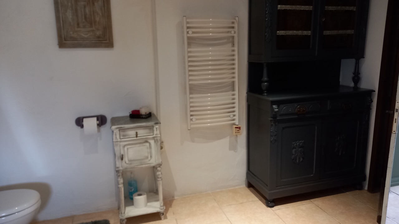 Photo of Bathroom in Le Vieux-Cerier