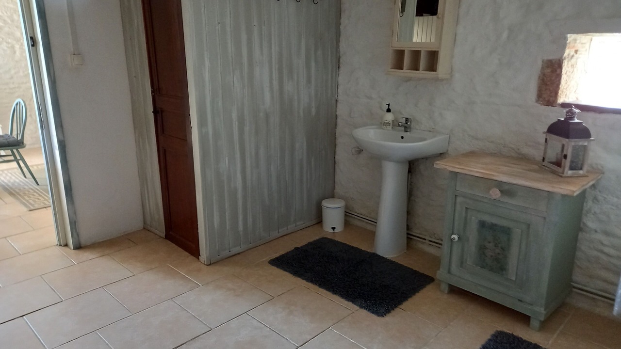 Photo of Bathroom in Le Vieux-Cerier