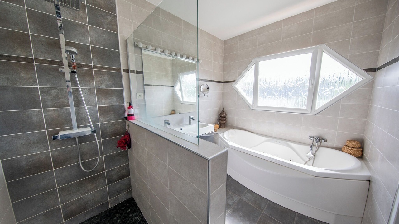 Photo of Bathroom in Saint-Medard-en-Jalles