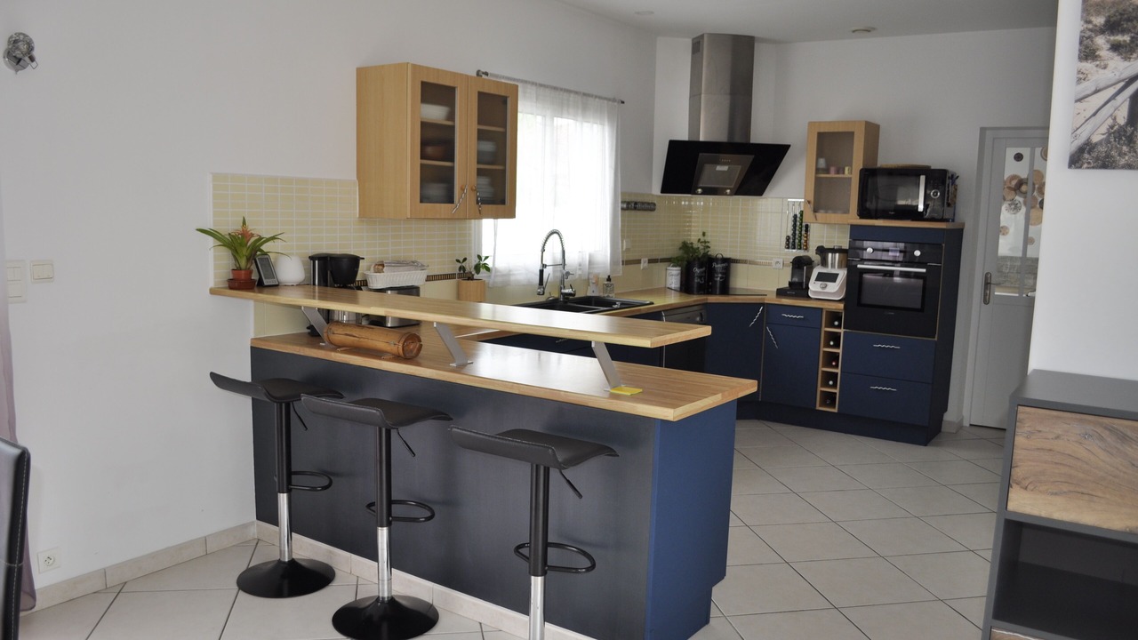 Photo of Kitchen in Saint-Medard-en-Jalles
