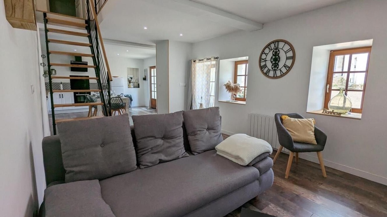 Photo of Livingroom in Saint-Meme-les-Carrieres