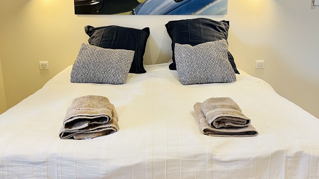 Photo of Bedroom in Milhac-de-Nontron