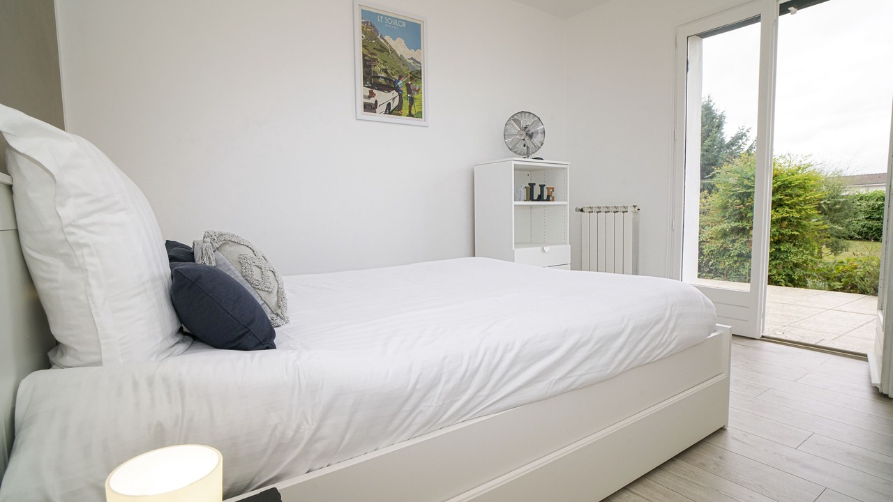 Photo of Bedroom in Benejacq