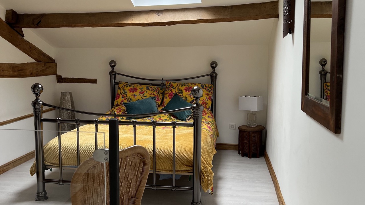 Photo of Bedroom in Queaux