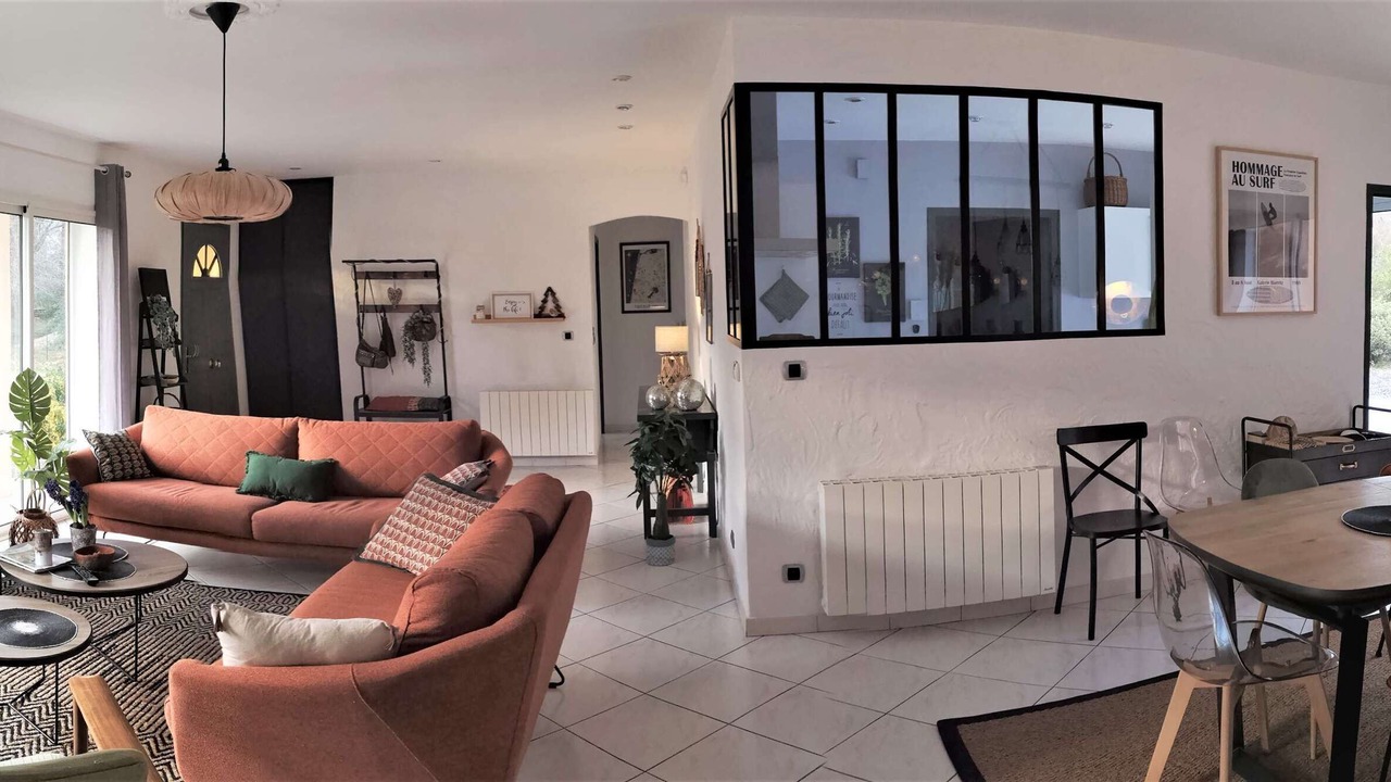 Photo of Livingroom in Messanges