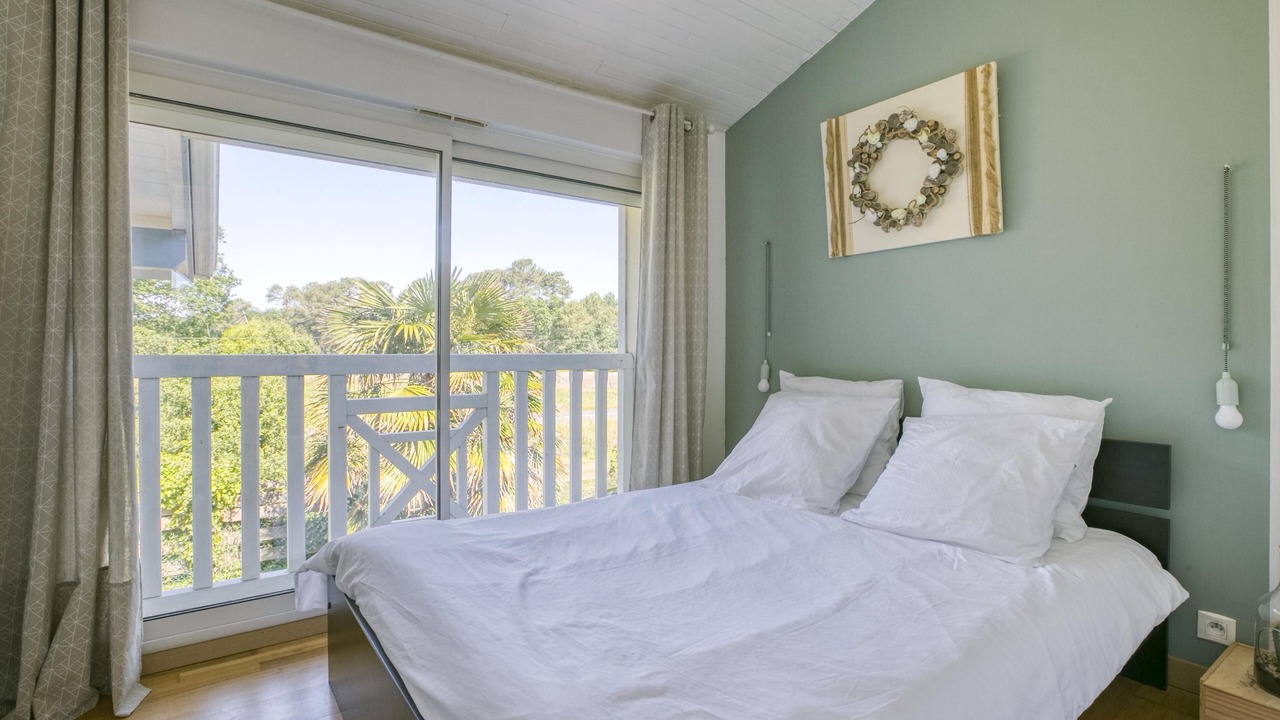 Photo of Bedroom in Messanges