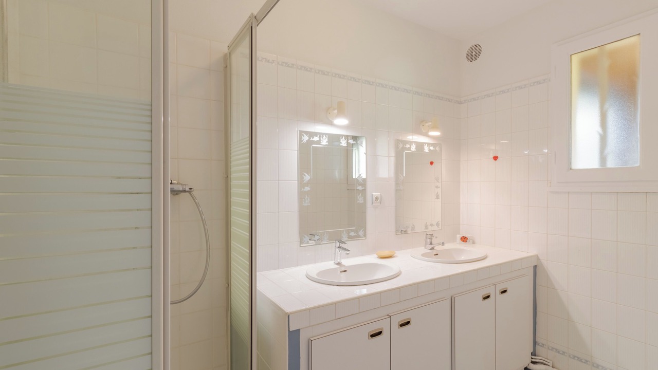 Photo of Bathroom in Cherveix-Cubas