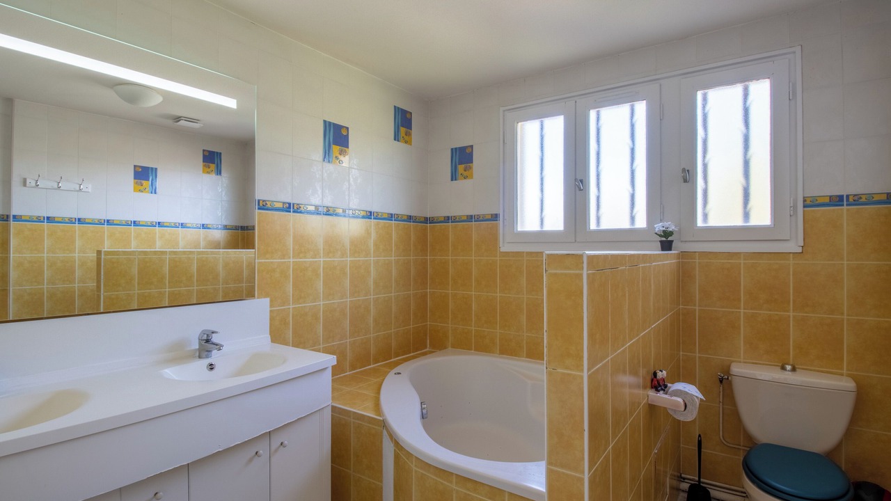 Photo of Bathroom in Cherveix-Cubas
