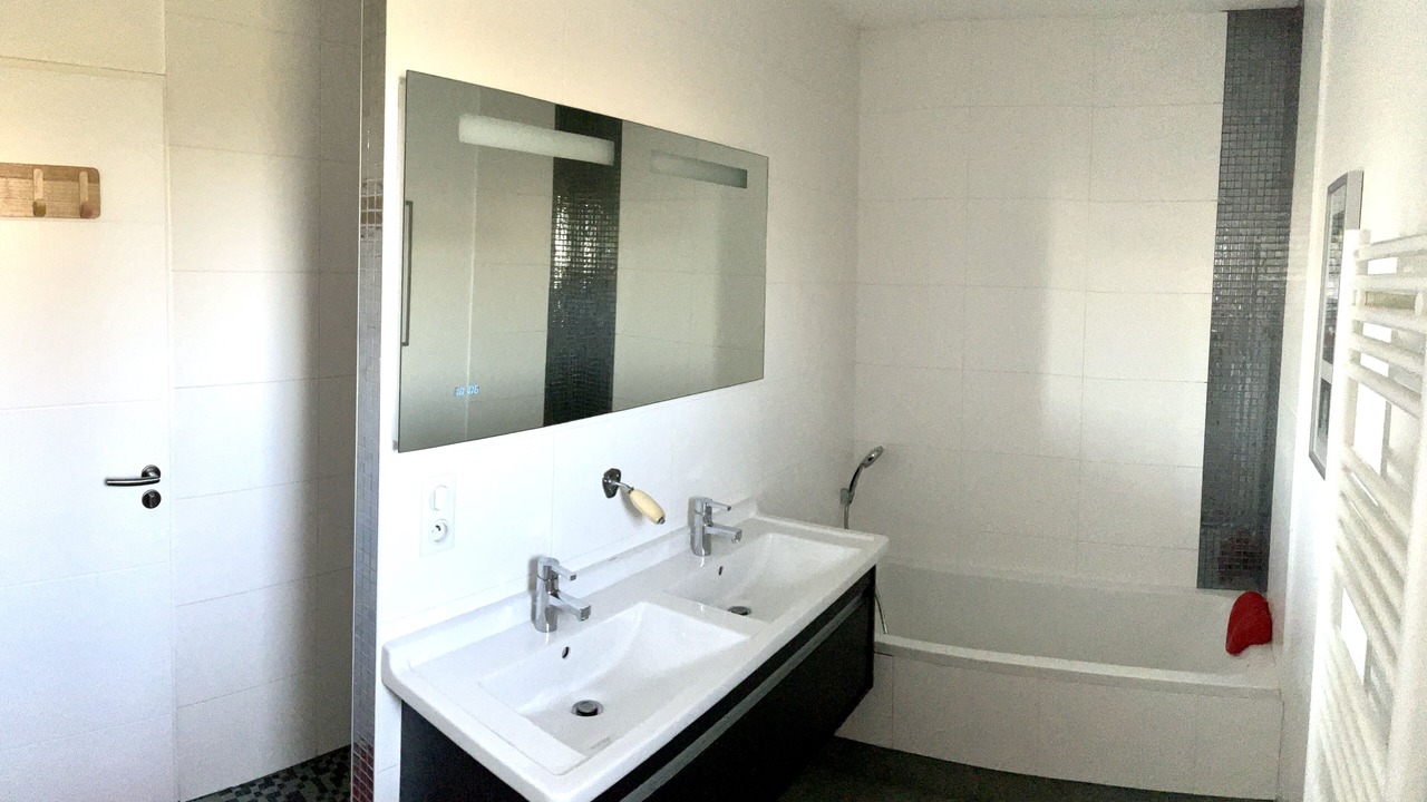 Photo of Bathroom in Tosse