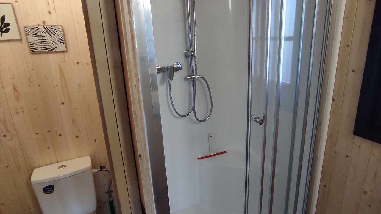 Photo of Bathroom in Flayat