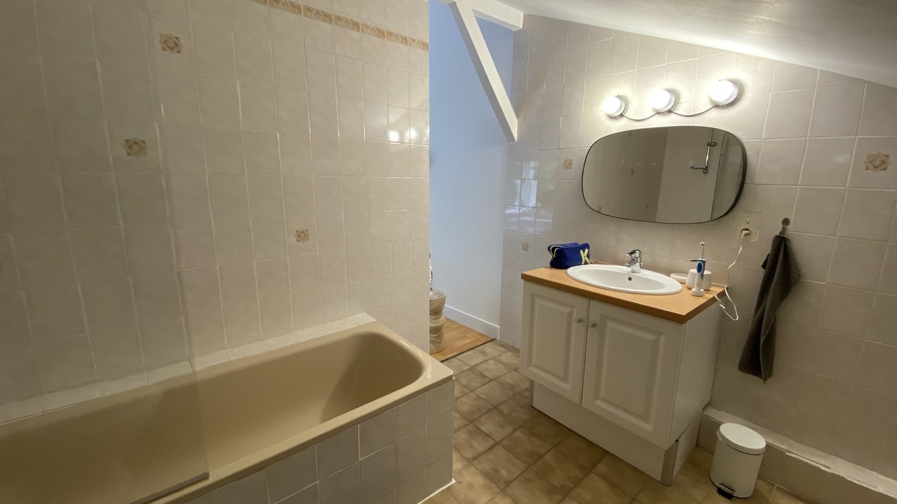 Photo of Bathroom in Orx