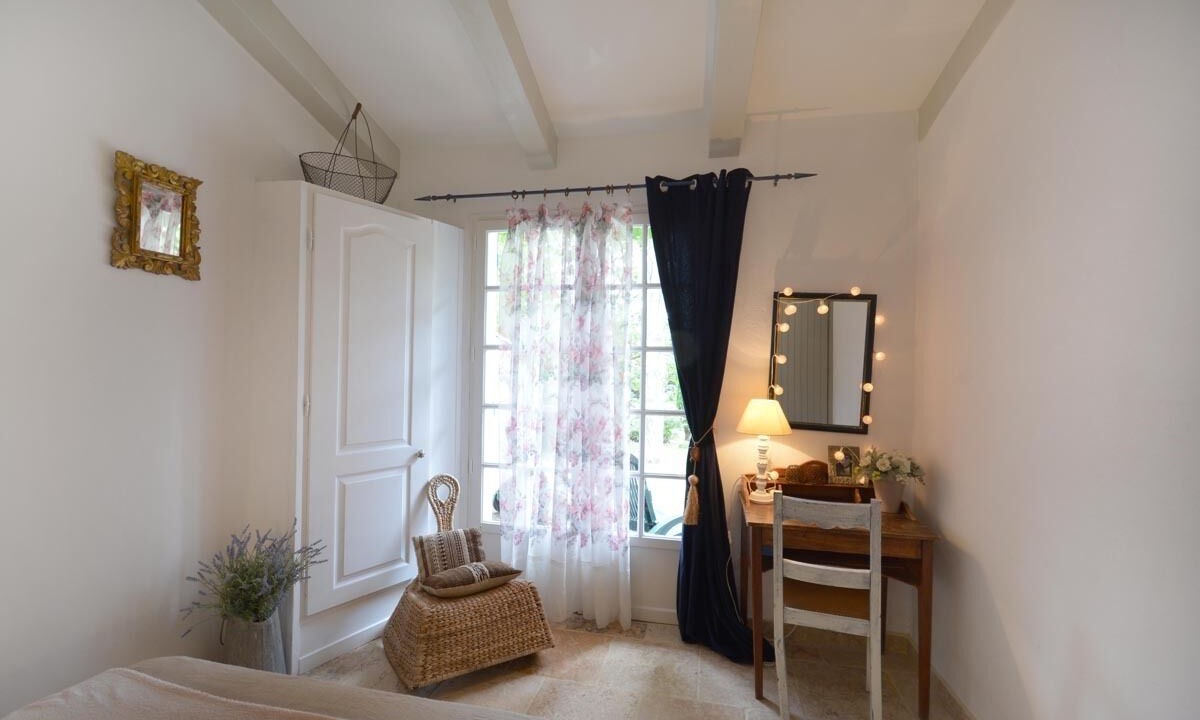 Photo of Bedroom in Les Baux-de-Provence