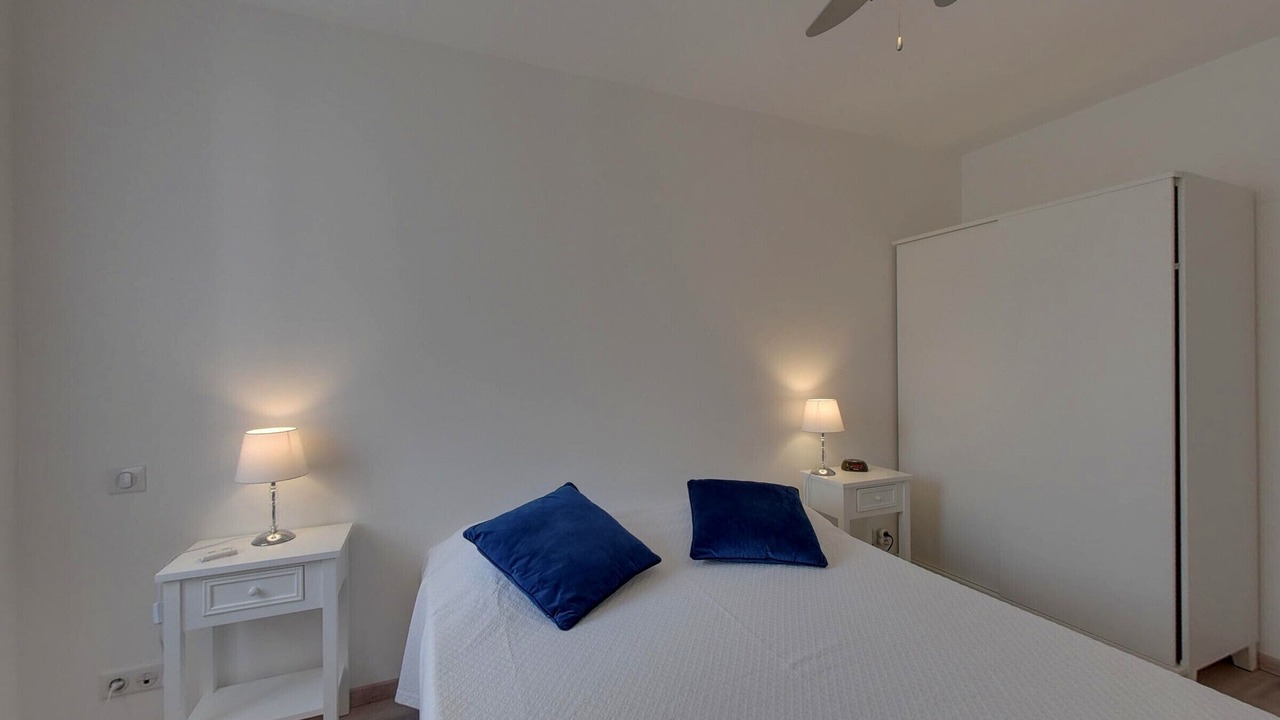 Photo of Bedroom in Port District
