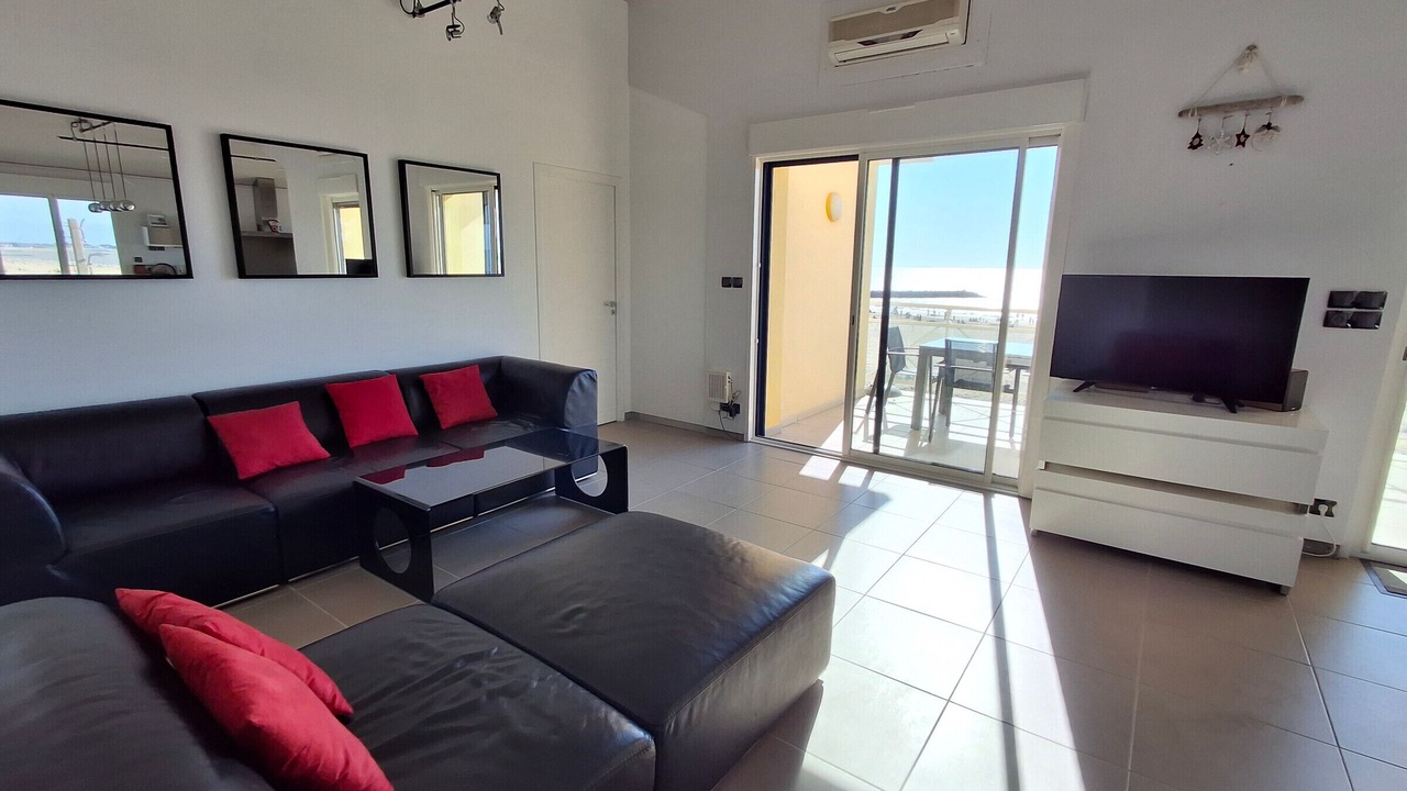 Photo of Livingroom in Port District