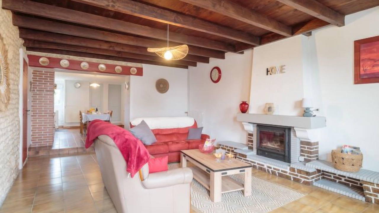 Photo of Livingroom in Berneuil