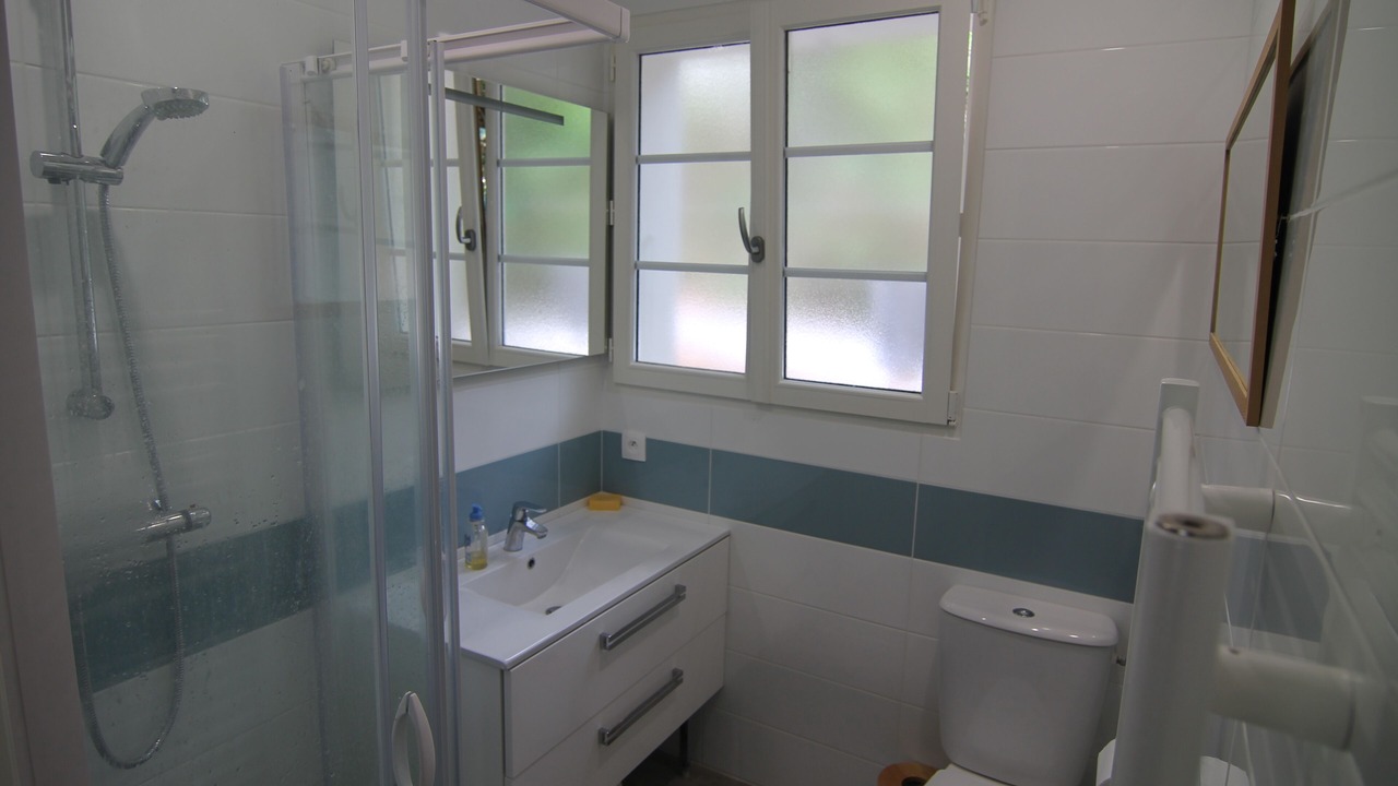 Photo of Bathroom in Saint-Georges-d'Oleron
