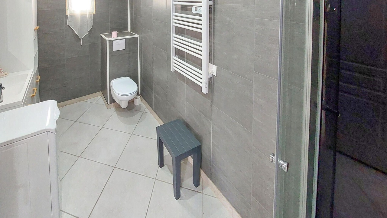 Photo of Bathroom in Cheray