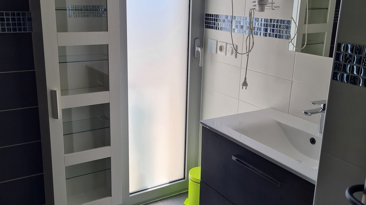 Photo of Bathroom in Linxe