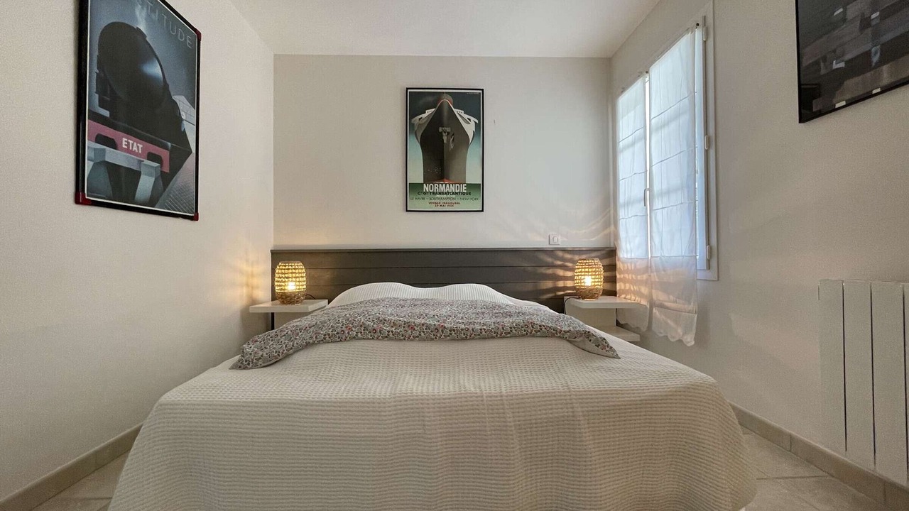 Photo of Bedroom in Domino