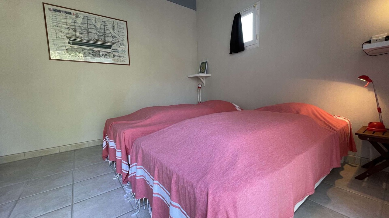 Photo of Bedroom in Domino
