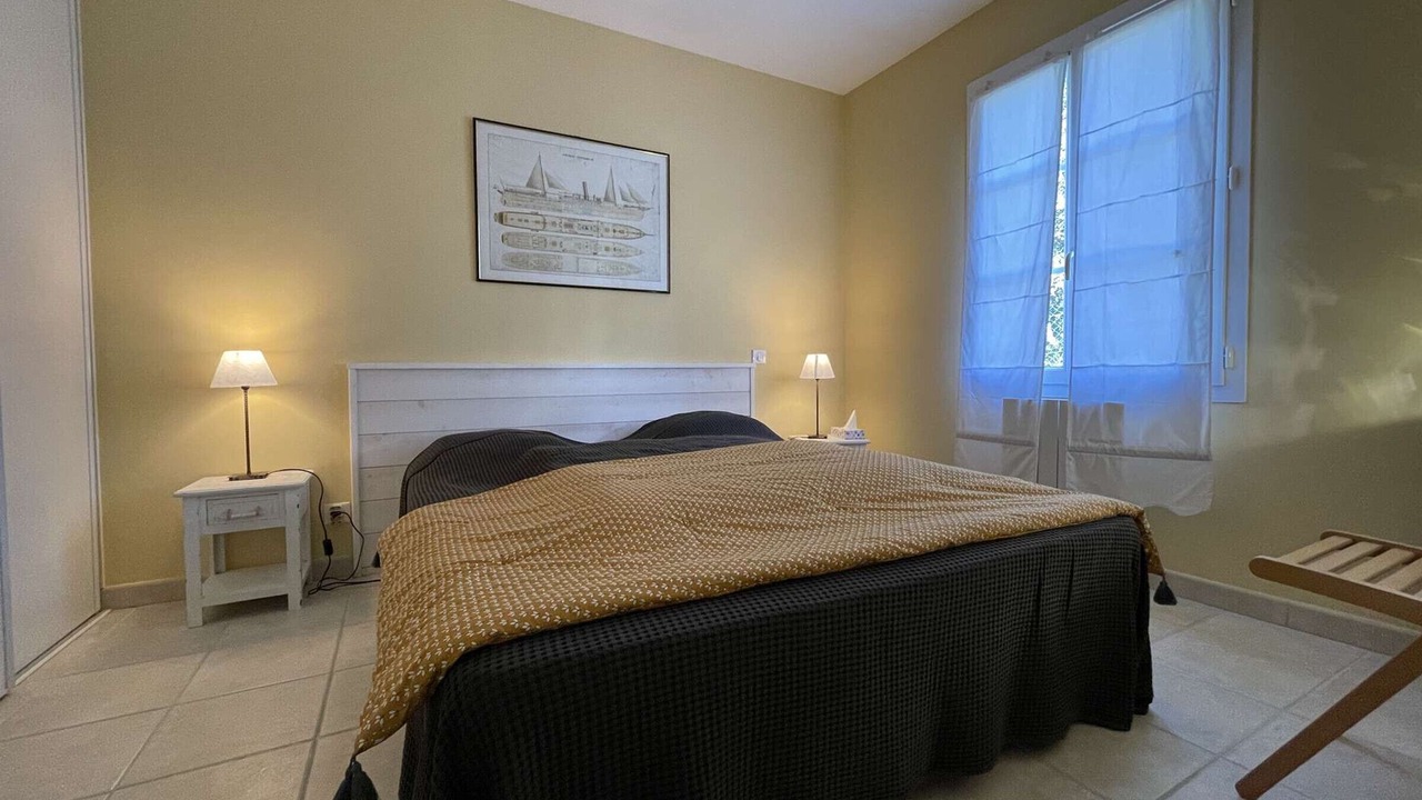 Photo of Bedroom in Domino