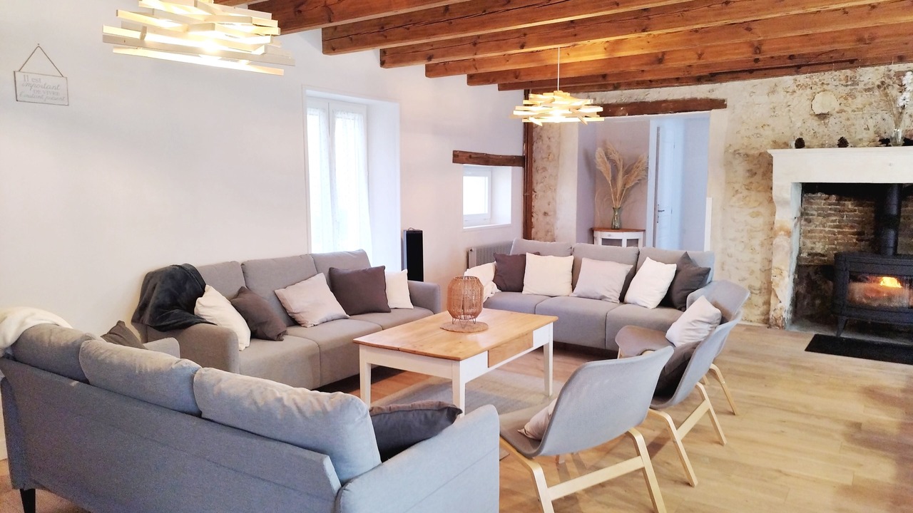 Photo of Livingroom in Celle-Levescault