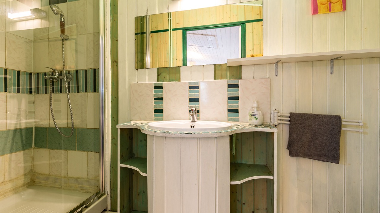Photo of Bathroom in Gaillan-en-Medoc